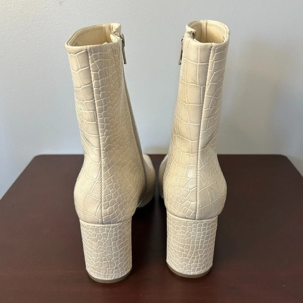Seven Dials Nicole Cream Croc Embossed Square Toe Block Heel Boots 9M Minimalist